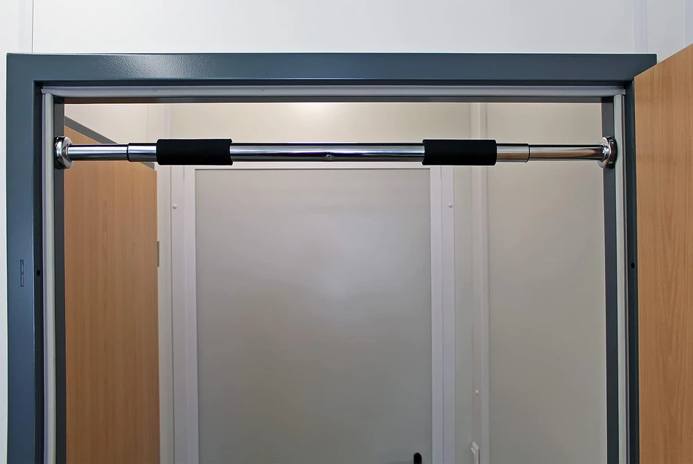 Wiltec prisitraukimų skersinis durų staktoms 62–85 cm, iki 160 kg, 62899