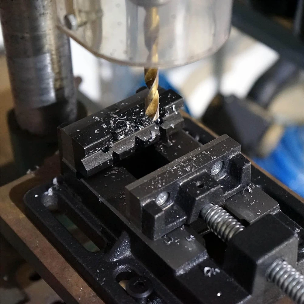 Wiltec staklių spaustuvas gręžimo darbams, 100 mm žandikauliai, modelis 61011