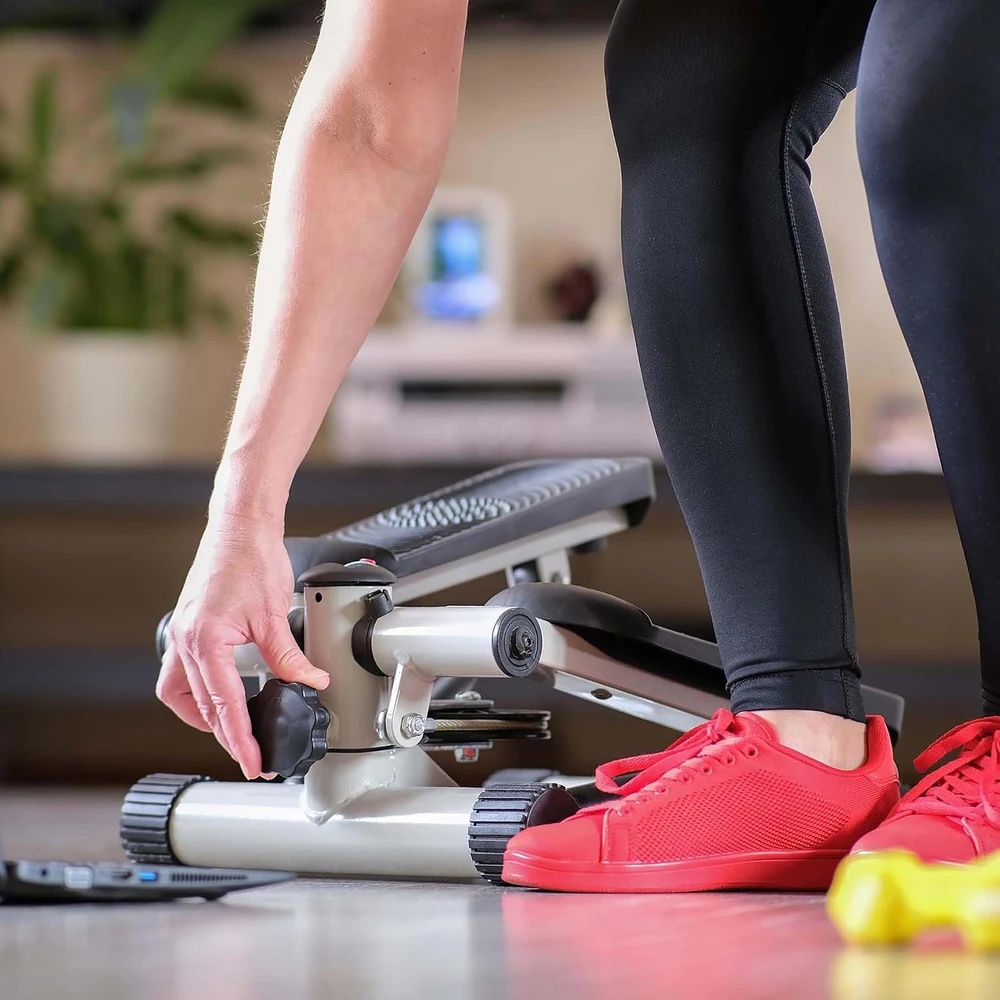 Wiltec treniruoklis-stepperis su LCD ekranu, pasipriešinimo gumomis ir neslystančiais pedalais 62793