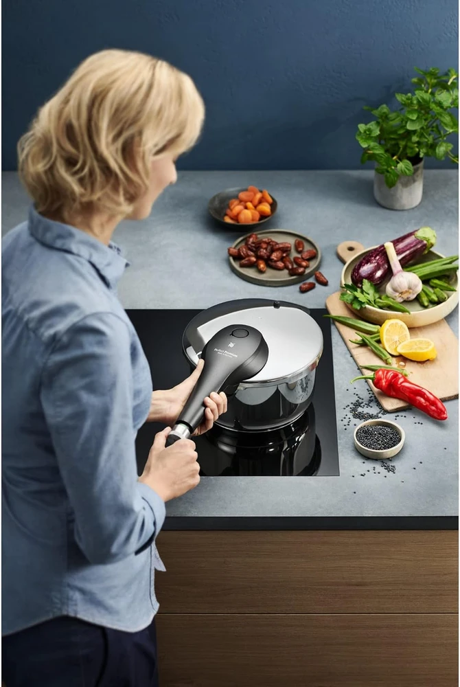 WMF greitpuodis indukcijai, 4.5 l talpa, nerūdijantis plienas, 22 cm, 1000 W