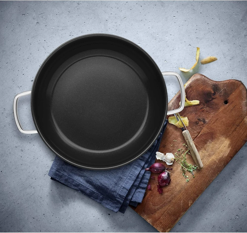 WMF indukcinė keptuvė 28 cm, 2,5 l su keramine CeraDur danga, 748386021