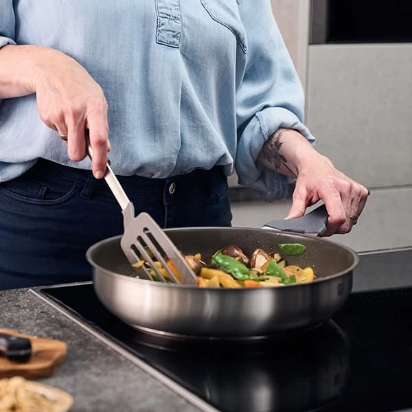 ZWILLING keptuvė su keramine nelimpančia danga 28 cm, indukcinė, 1030609