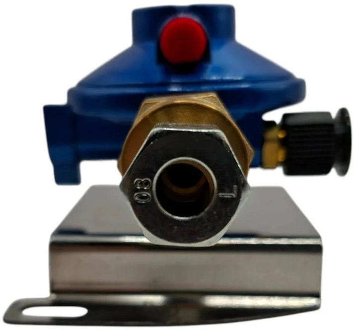30 mbar dujų slėgio reguliatorius M20×1,5 – 8 mm, sieninis montavimas kemperiams ir valtims