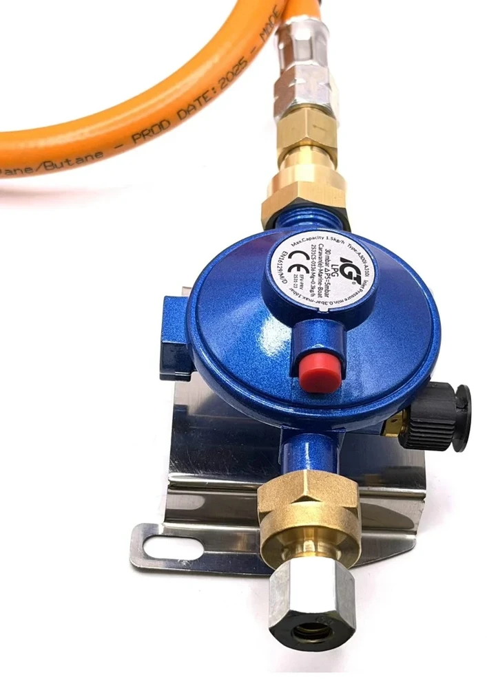 30 mbar LPG dujų slėgio reguliatorius su 80 cm aukšto slėgio žarna W20 RH × 20 mm LH kemperiams ir valtims