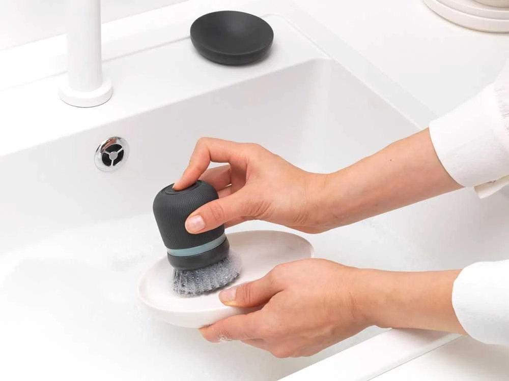 Brabantia Indų šepetėlis su muilo dozatoriumi