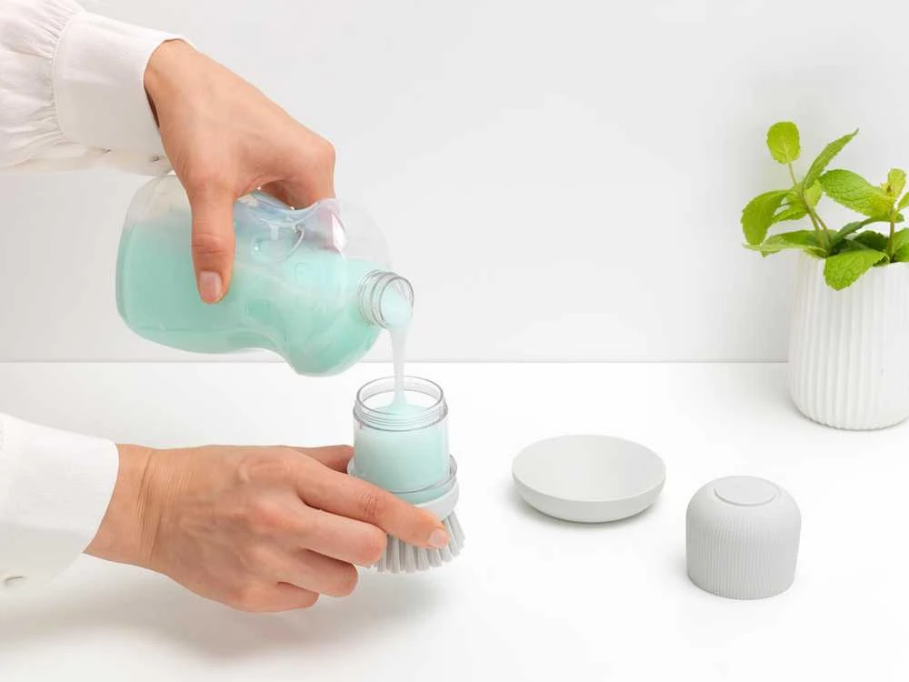 Brabantia Indų šepetėlis su muilo dozatoriumi