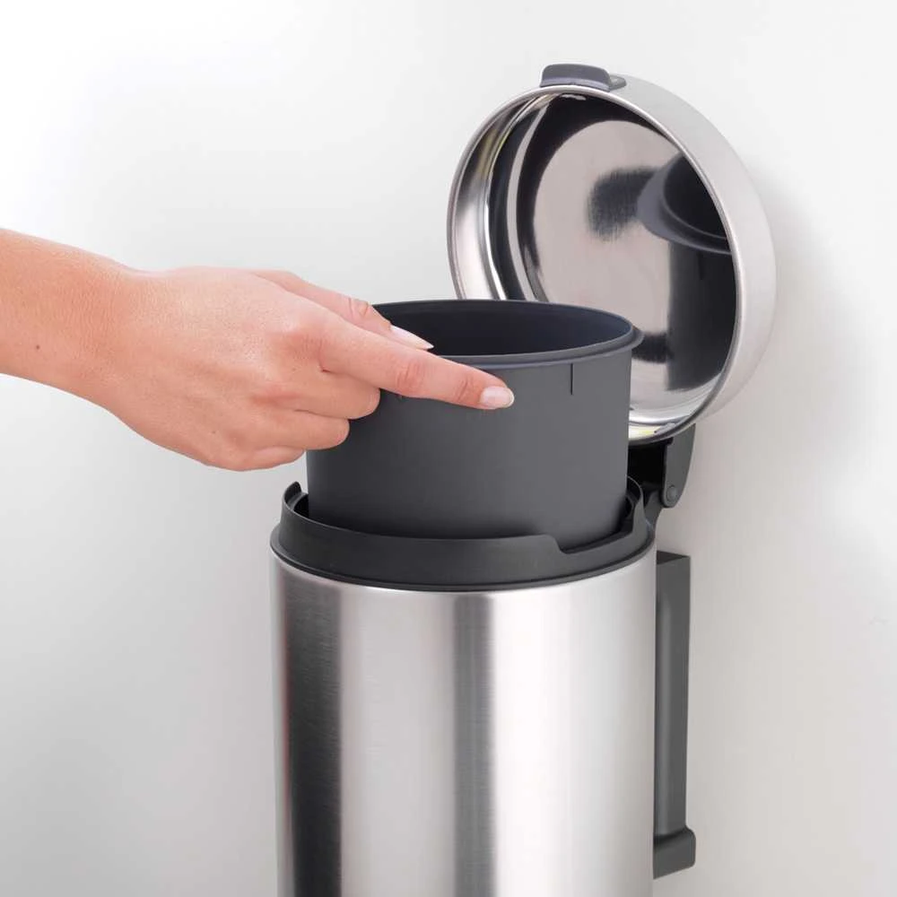 Brabantia Newicon montuojama ant sienos šiukšlių dėžė 3 L