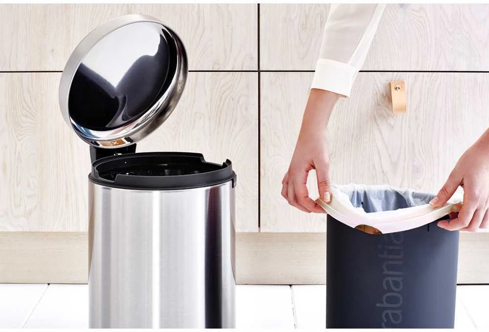 Brabantia Šiukšlių dėžė atidaroma koja, 12 L