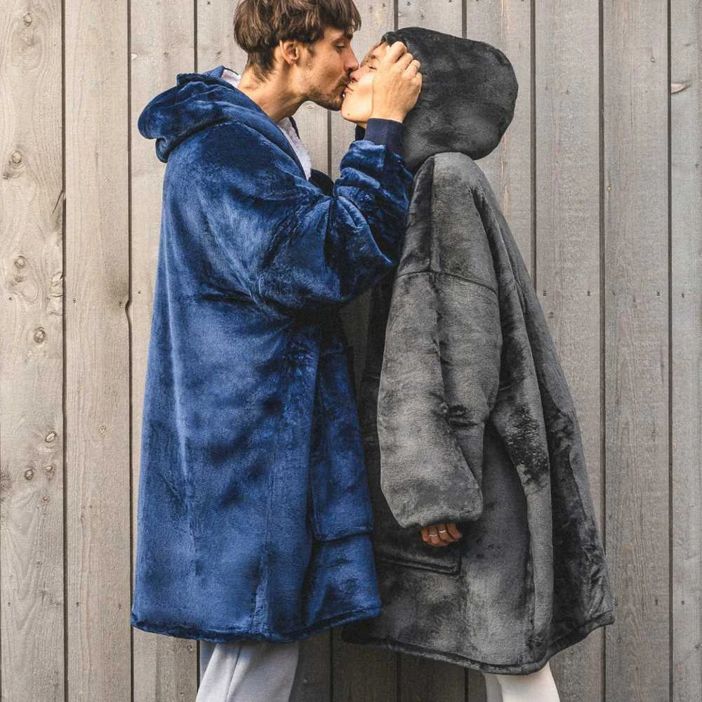 Megztinis pledas NOXNOX® Hoodie Blanket – šiltas džemperis antklodė moterims