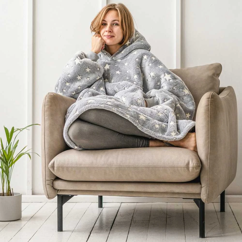 Megztinis pledas NOXNOX® Hoodie Blanket – šiltas džemperis antklodė Stars