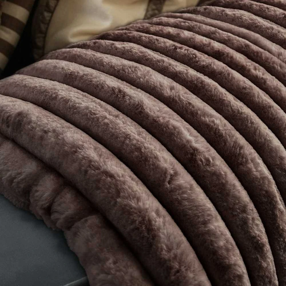 Primaviera Deluxe Dirbtinio kailio pledas Rib Rabbit Fur 150x200 cm – 500 GSM rusvos spalvos