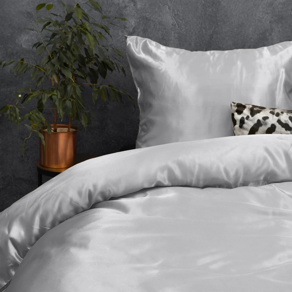 Sleeptime dirbtinio šilko patalynės komplektas Beauty Skin Care – sidabro spalva (200x220)