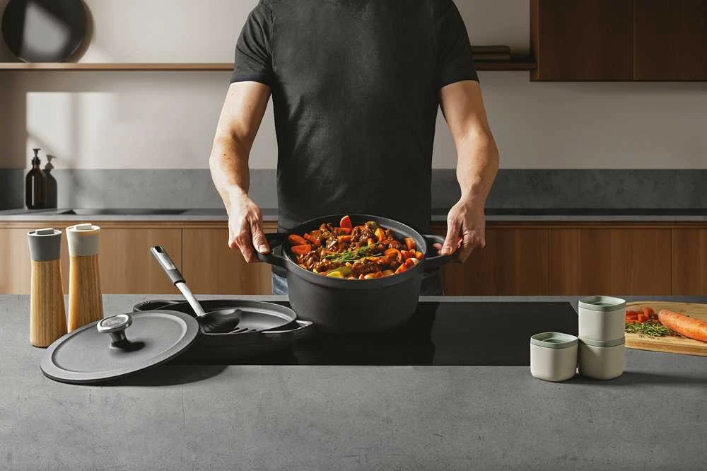 BergHOFF 26 cm ketaus puodas - Graphite serija su laistymo dangčiu lėtam gaminimui