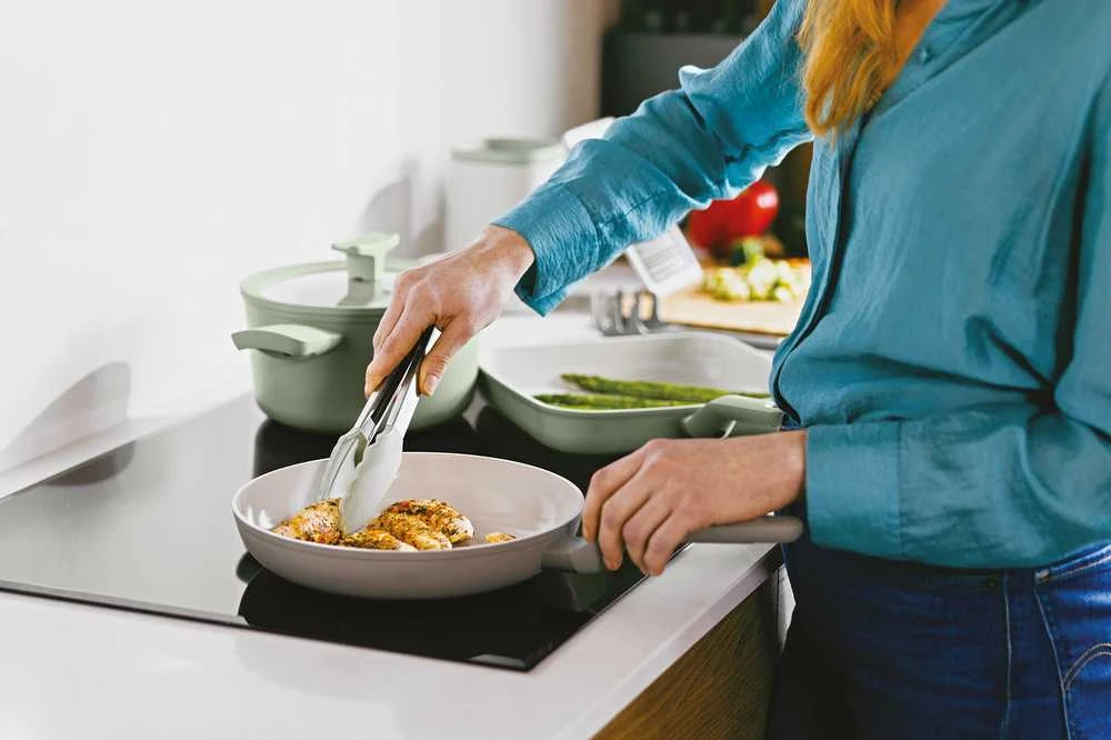 BergHOFF serviravimo žnyplės - Balance serija, 27 cm su silikoniniais antgaliais ir užrakinama rankena laikymui