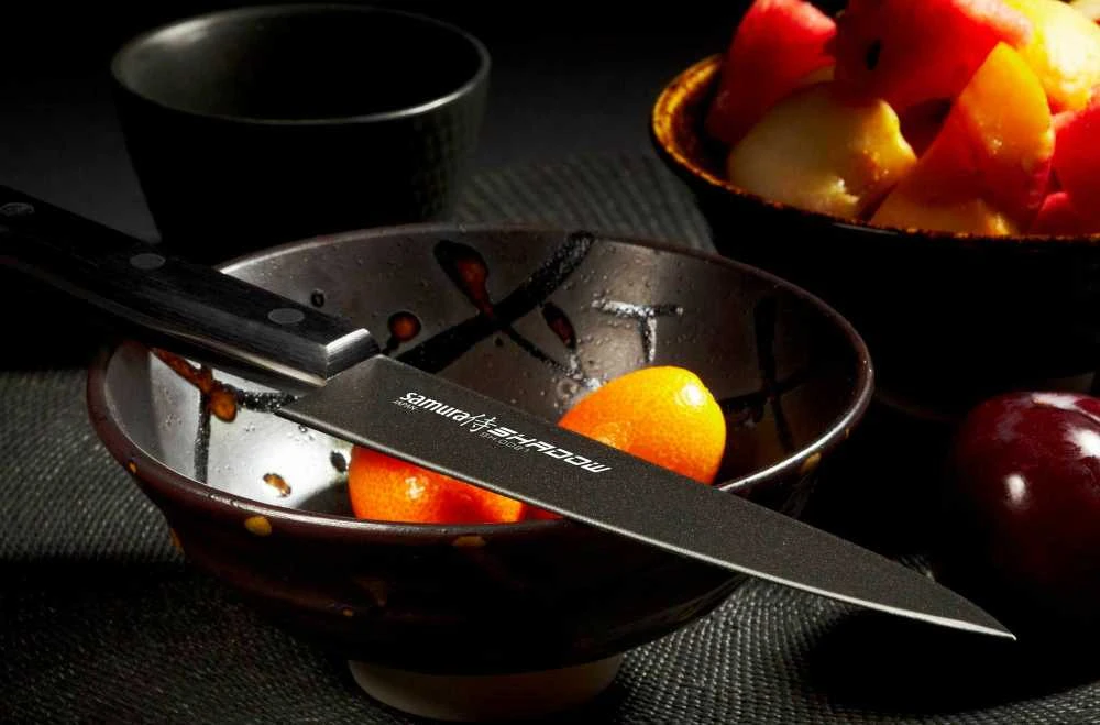 Samura SHADOW Universalus peilis su juoda nepridegančia danga 4,7"/120mm iš AUS 8 Japoniško plieno 59 HRC