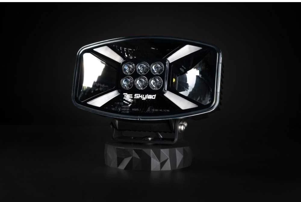 SKYLED JUMBO STELLA FLASH FULL LED tolimų šviesų LED su dangteliu