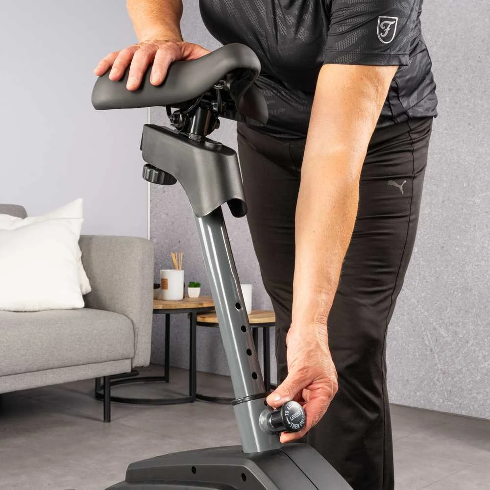 Dviratis treniruoklis TUNTURI CARDIO FIT B40
