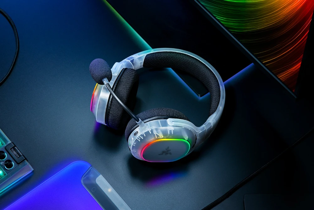 Razer Multi-Platform Ausinės Žaidimams | Barracuda X Chroma | Bluetooth | Over-Ear | Mikrofonas | Phantom Baltas Edition | Belaidės