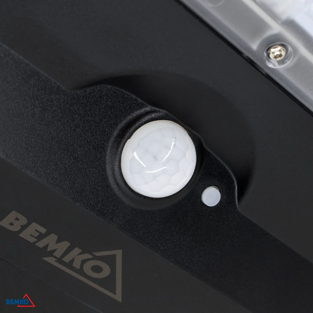 Bemko 15W LED gatvės šviestuvas su saulės baterija ir judesio davikliu, juodas, 4000K, IP65