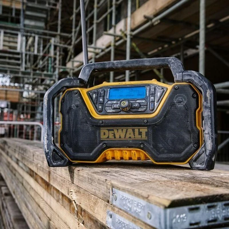 Radijo imtuvas DeWalt DCR029-QW XR; 10,8/18/54 V (be akumuliatoriaus ir pakrovėjo)