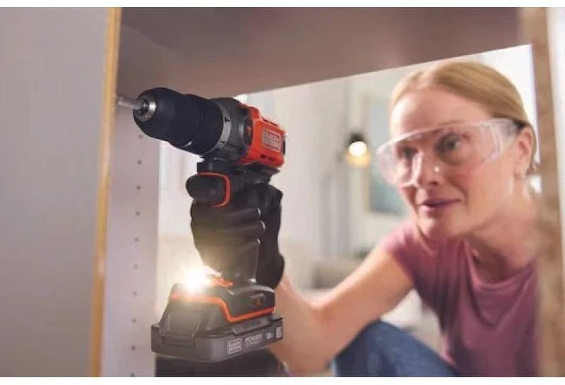 Black & Decker juodas+decker 18V BCD383D2TA Juodas+DECKER drill/driver