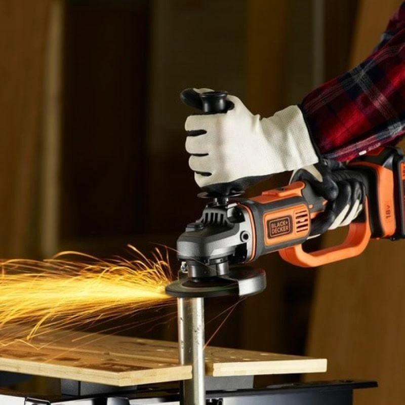 Kampinis šlifuoklis Black & Decker BCG720N-XJ (be akumuliatoriaus ir kroviklio)