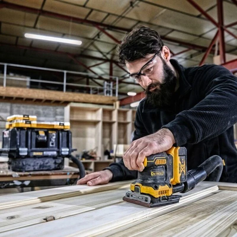 Dewalt vibracinis šlifuoklis DCW200NT, 18V, lagaminas,  be akumuliatoriaus ir kroviklio