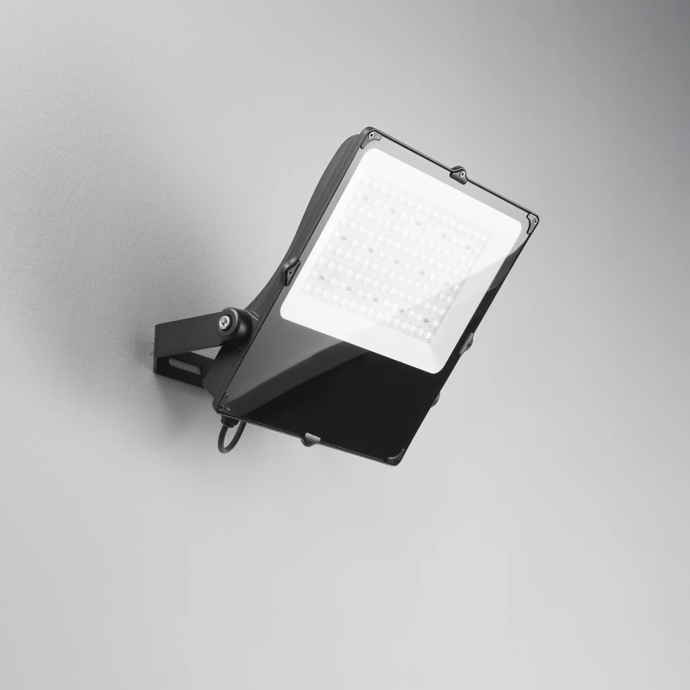 200W LED prožektorius GIOVE, juodas, 3000K, IP66