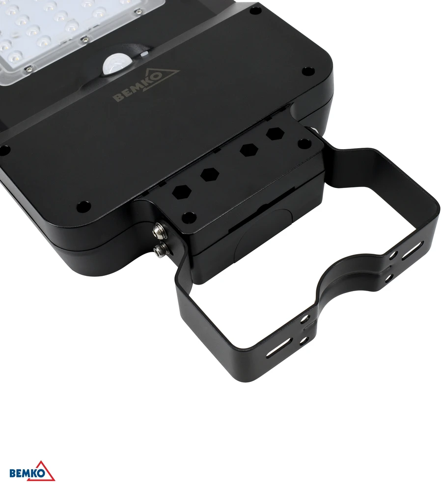 Bemko 25W LED gatvės šviestuvas su saulės baterija ir judesio davikliu, juodas, 4000K, IP65