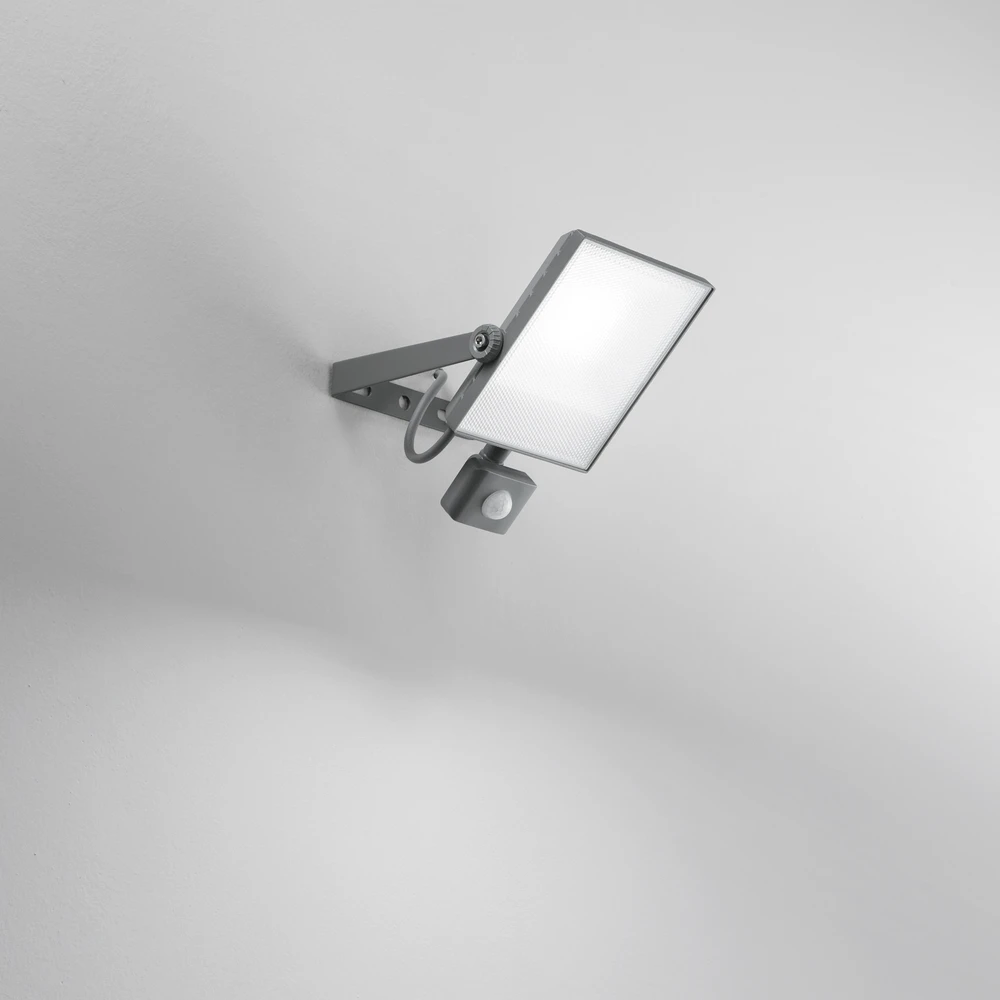 30W LED prožektorius su judesio davikliu AXEL, sidabro sp., CCT, IP65