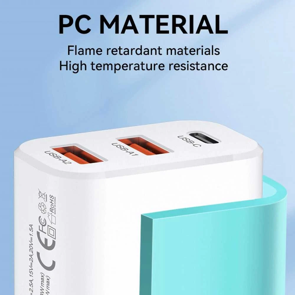 Wozinsky CWCUCW 30W USB-C / 2 x USB-A laidinis įkroviklis – baltos spalvos