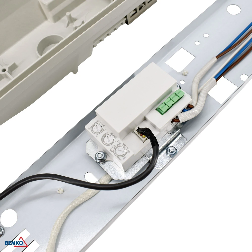 35W LED linijinis šviestuvas ARKOS 3, šviesiai pilkos sp., 4000K, IP66, 120°