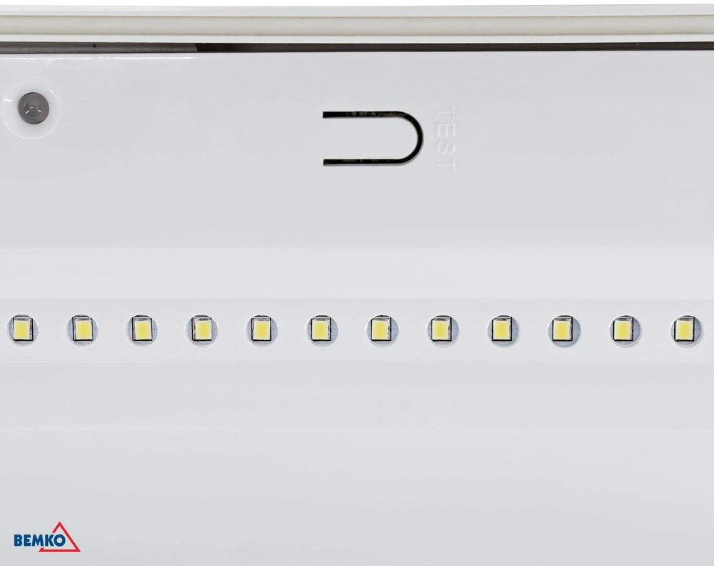 3,5W LED paviršinis evakuacinis šviestuvas GALER, baltas, 6500K, IP65, 3h veikimas autonominiu režimu, su piktogramų rinkiniu