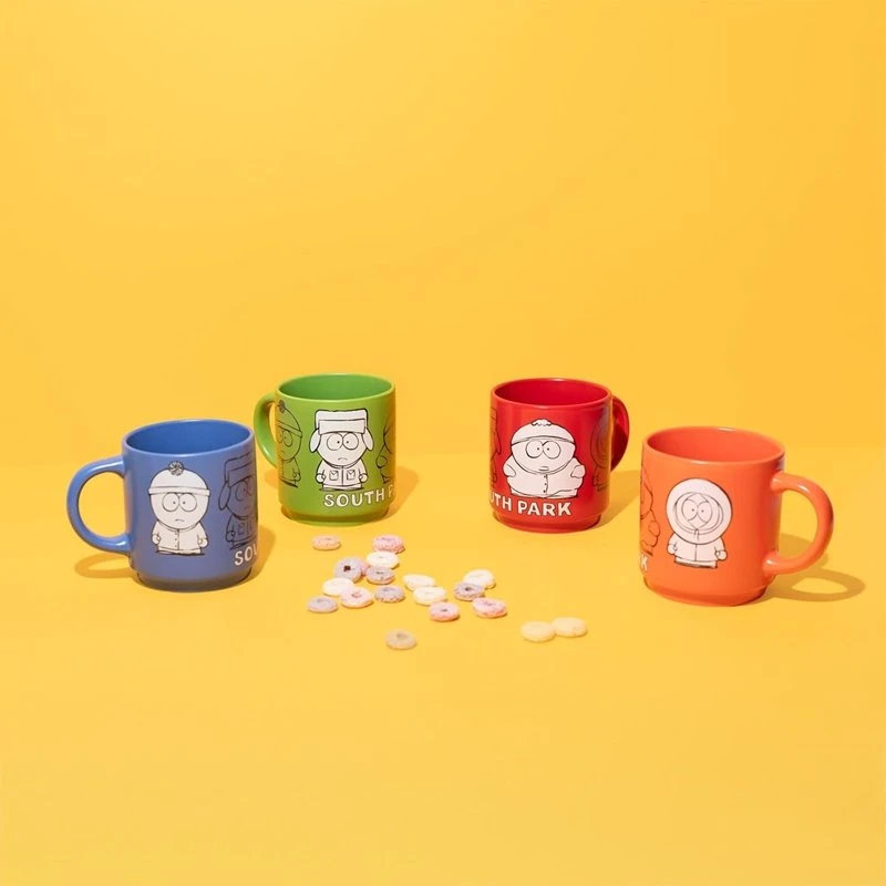 Other Brand Kitas prekės ženklas „South Park“ – 4 keraminių puodelių su stovu rinkinys, 300 ml