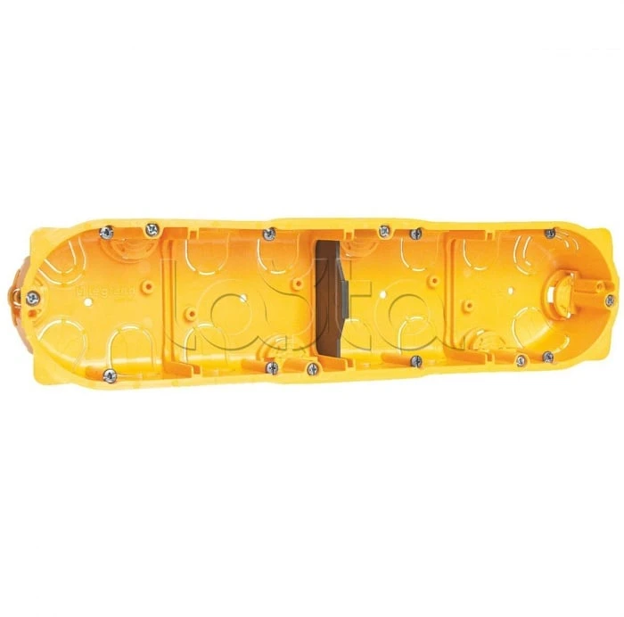 4 vietų dėžutė į gipsą Legrand 080054 (40mm)