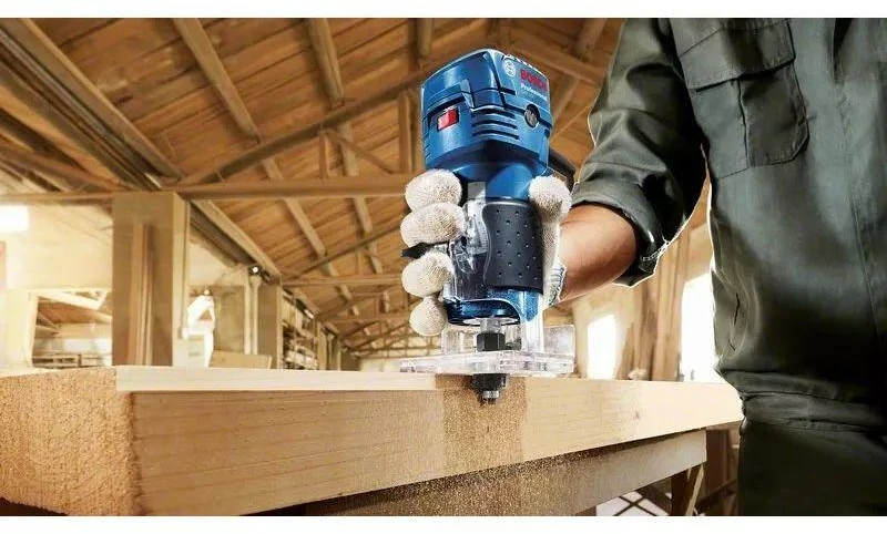 Bosch kantų freza GKF 550 550 W
