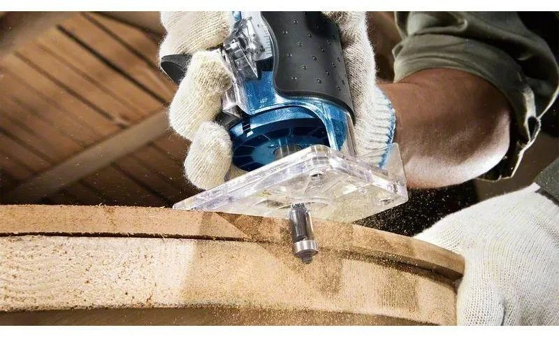 Bosch kantų freza GKF 550 550 W