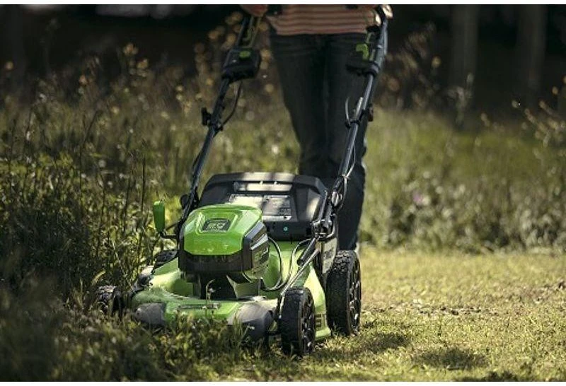 Greenworks akumuliatorinė savaeigė vejapjovė GD60LM51SP - 2514307 (be akumuliatoriaus ir kroviklio)