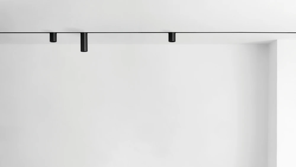 6,5W šviestuvas į magnetines sistemas TOP 48V, 30°, baltas, 3000K, su maitinimo šaltiniu