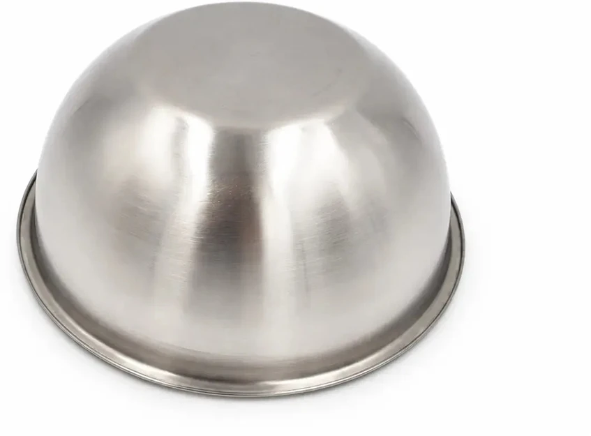 700 ml. Metalinis dubuo su matavimo skale, 17 cm