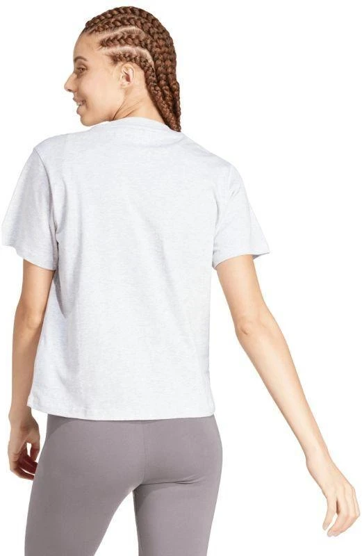 adidas Essentials marškinėliai su nedideliu logotipu JC5945