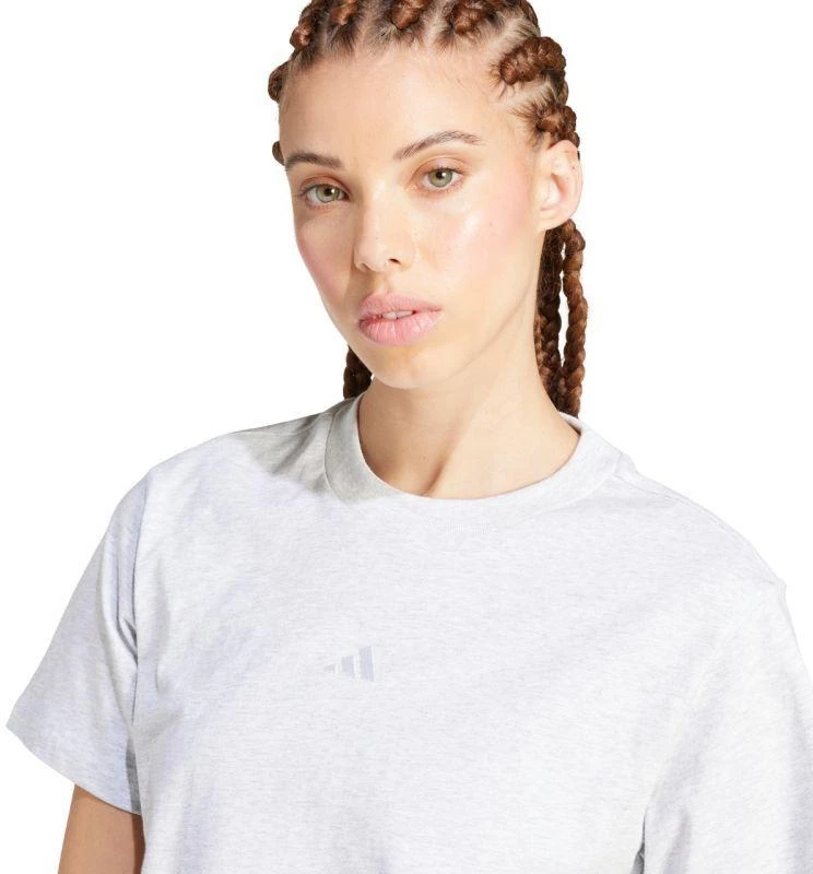 adidas Essentials marškinėliai su nedideliu logotipu JC5945