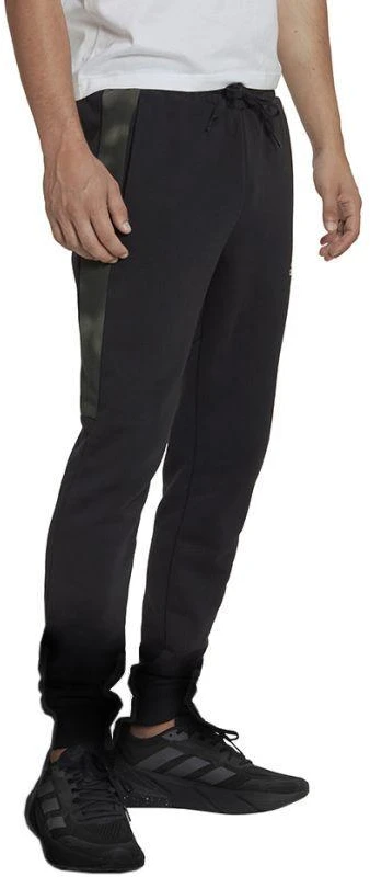 adidas Essentials su karinio rašto raštu Fleece kelnės M HL6929