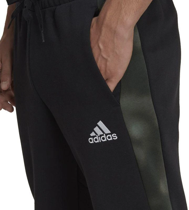 adidas Essentials su karinio rašto raštu Fleece kelnės M HL6929