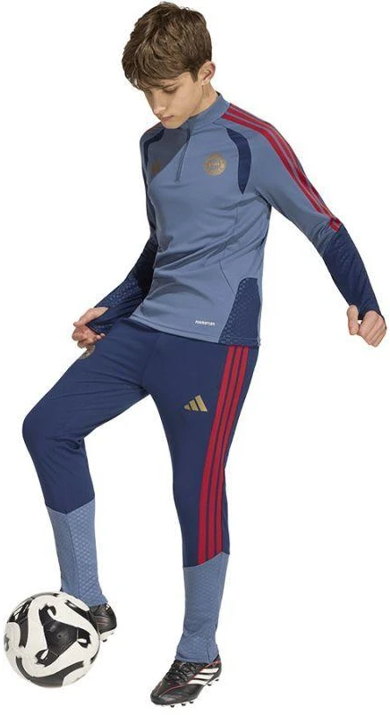 adidas FC Bayern 2026/27 treniruočių džemperis jaunimui KF1005