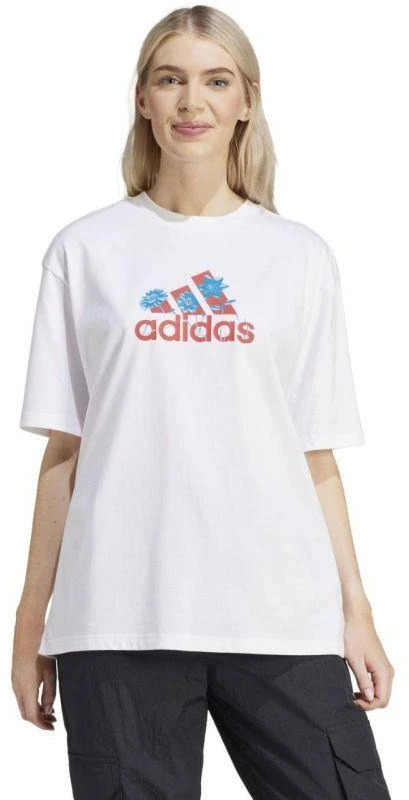 ADIDAS Gėlių rašto „Badge of Sport“ moteriški marškinėliai, balti IT1421