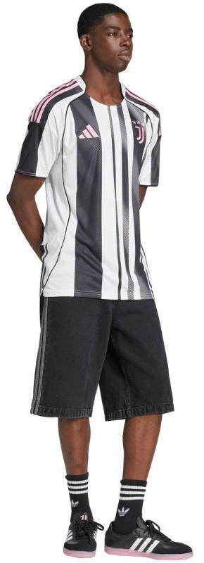 „adidas Juventus Turino namų marškiniai M JJ4320“