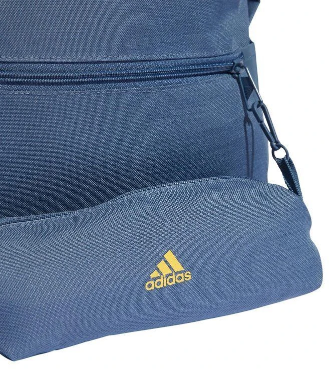 Adidas Klasikinė Horizontalios 3-Juostės Kuprinė IR9838