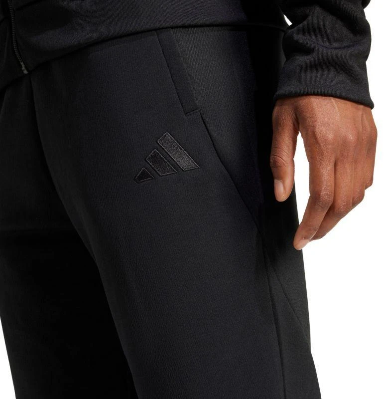 adidas Moterų kelnės Tiro 25 juodos JD9076