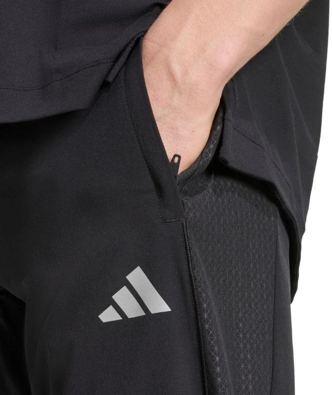adidas Tech Apparel vyriškos kelnės juodos spalvos JM8135